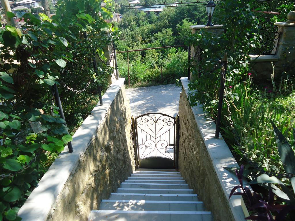 Hotel 9Th Sky Kutaisi Zewnętrze zdjęcie